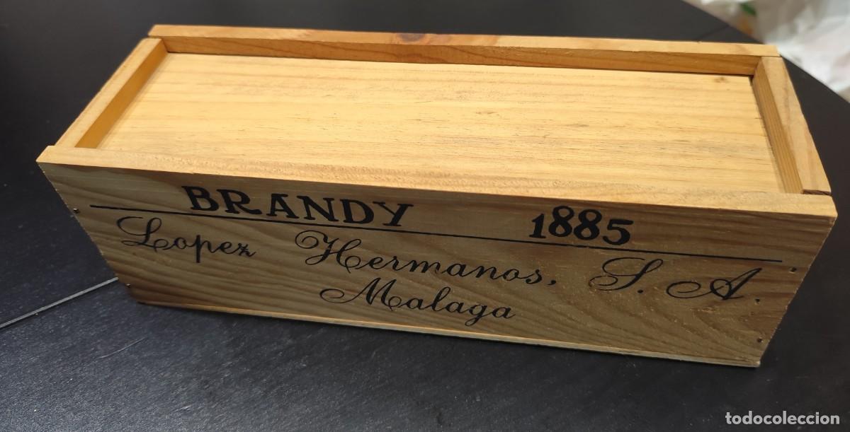 Coleccionismo de vinos y licores: Botella Brandy Gran Reserva 1885 L&oacute;pez Hermanos - M&aacute;laga - Con caja original madera