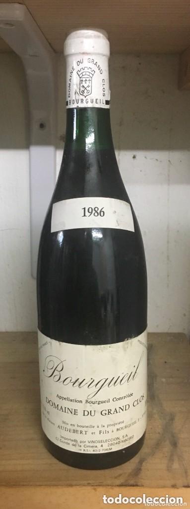 Coleccionismo de vinos y licores: ANTIGUA BOTELLA DE VINO FRANCESA Bourgueil
