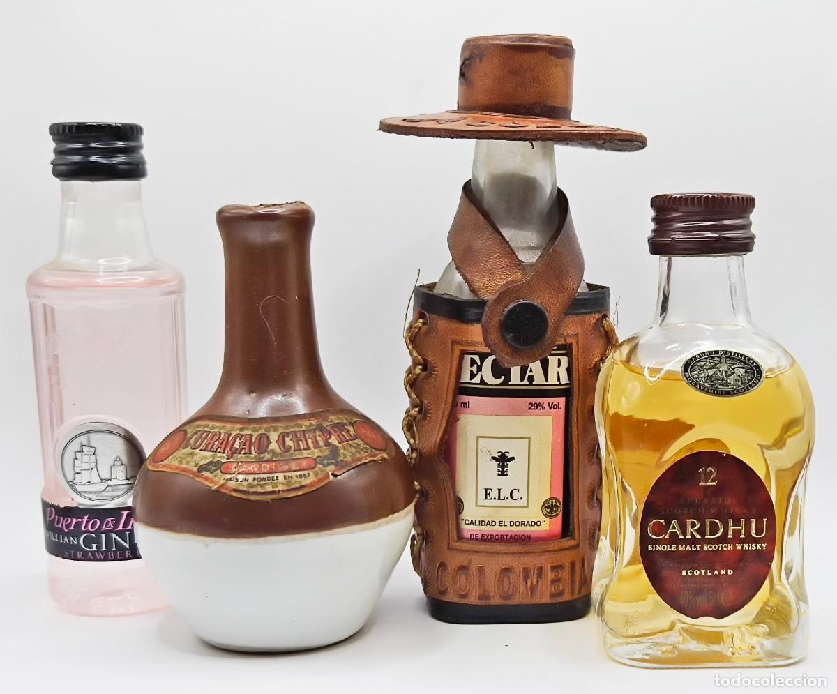 Coleccionismo de vinos y licores: Lote de 4 Miniaturas botellines de diferentes bebidas alcoholicas casi todas llenas