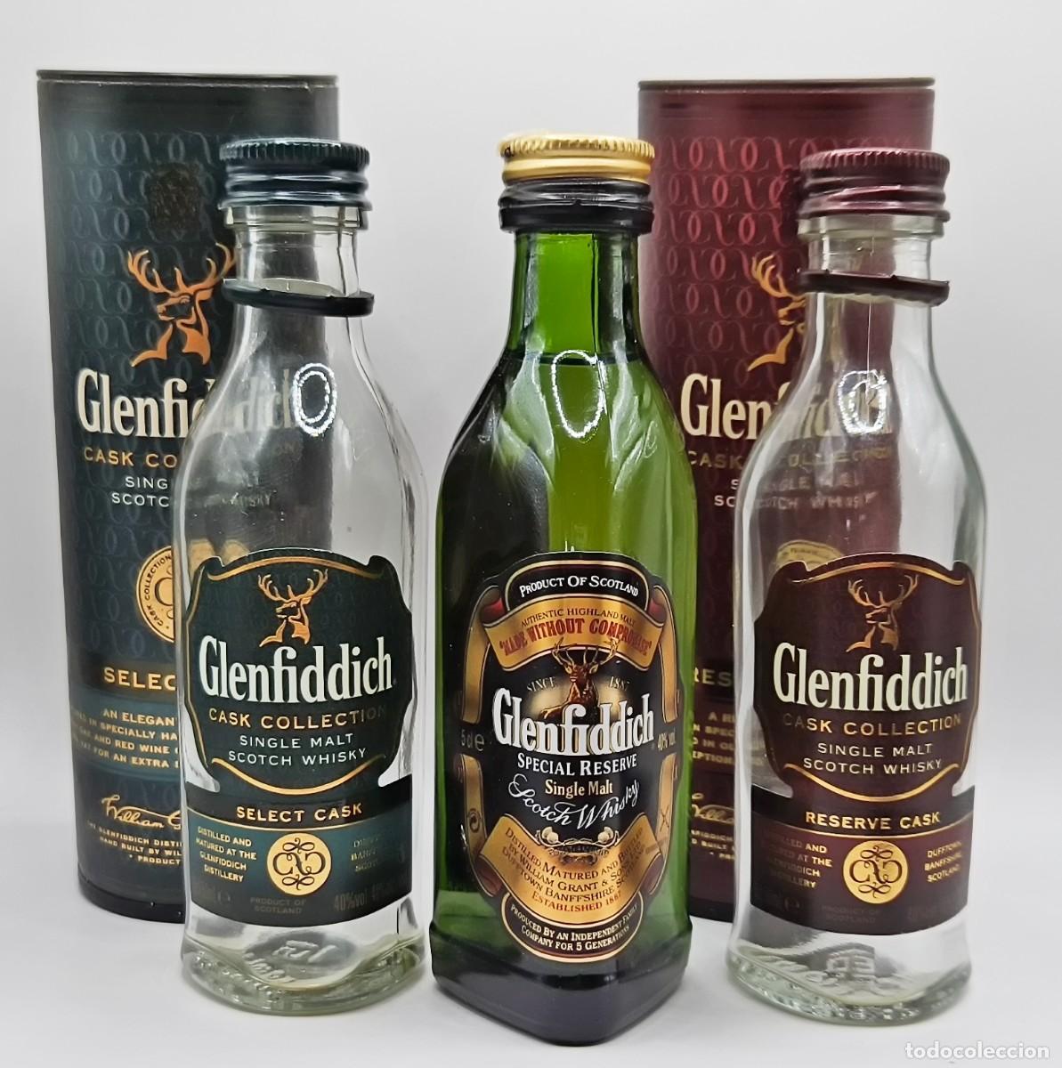 Coleccionismo de vinos y licores: Lote de 3 Miniaturas botellines de wisky Glenfiddich dos vacias y una llena