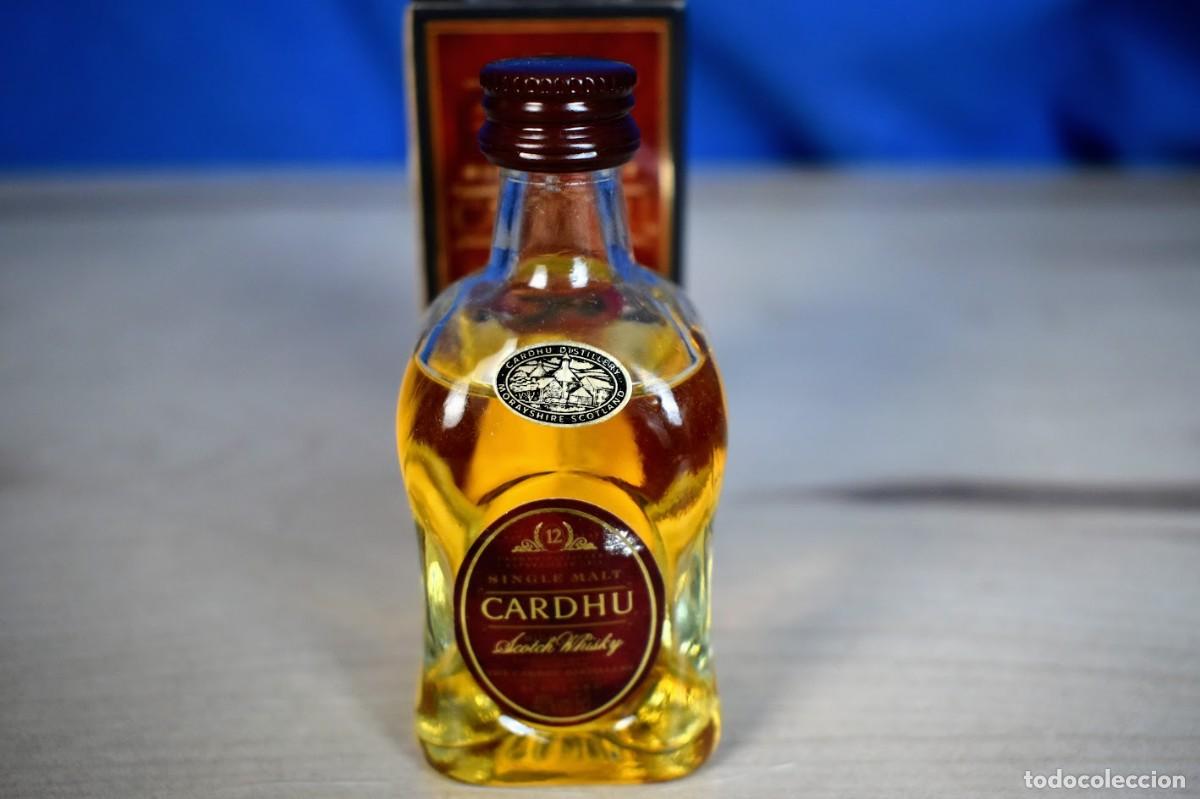 Coleccionismo de vinos y licores: Botellin miniatura Whisky CARDHU 12 a&ntilde;os con estuche original