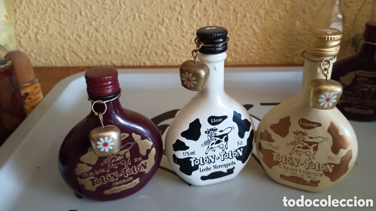 Coleccionismo de vinos y licores: Lote botellitas licor tol&oacute;n tol&oacute;n