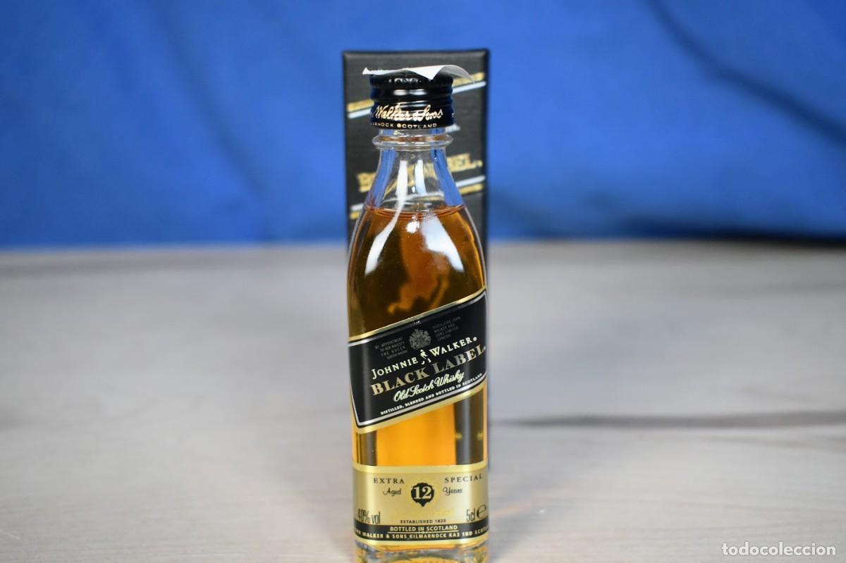 Coleccionismo de vinos y licores: Botell&iacute;n miniatura Johnnie Walker Black Label 12 a&ntilde;os con estuche original