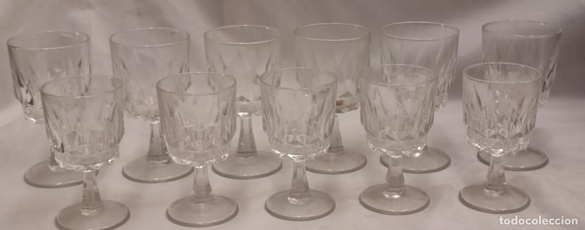 Coleccionismo de vinos y licores: JUEGO DE 11 COPAS VINTAGE DE CRISTAL FRANCES, ARCOROC FRANCE, 14 Y 12 CM