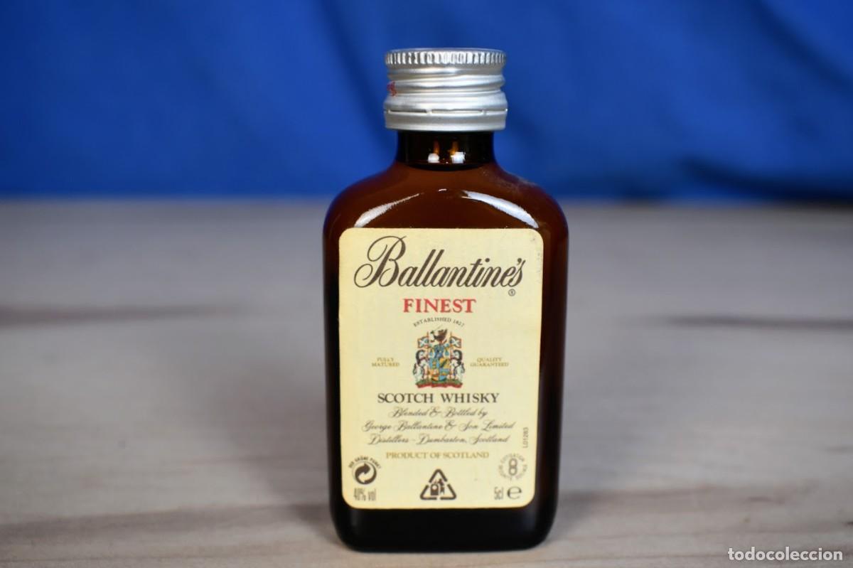 Coleccionismo de vinos y licores: Botellin miniatura Ballantine&acute;s fine Scotch Whisky 5CL