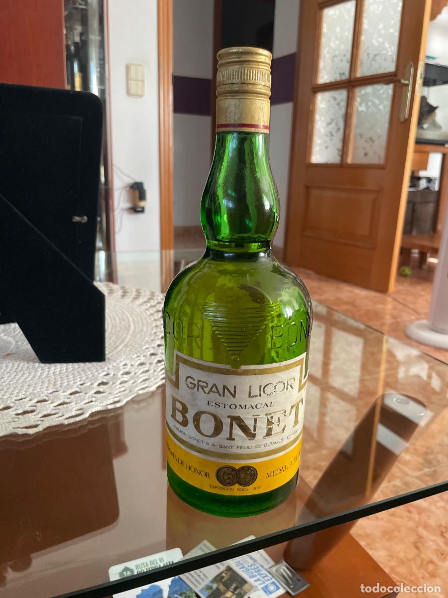 Coleccionismo de vinos y licores: Botella antigua Gran Licor Estomacal BONET 75 cl sin abrir &ndash; Cristal grabado &ndash; A&ntilde;os 70/80
