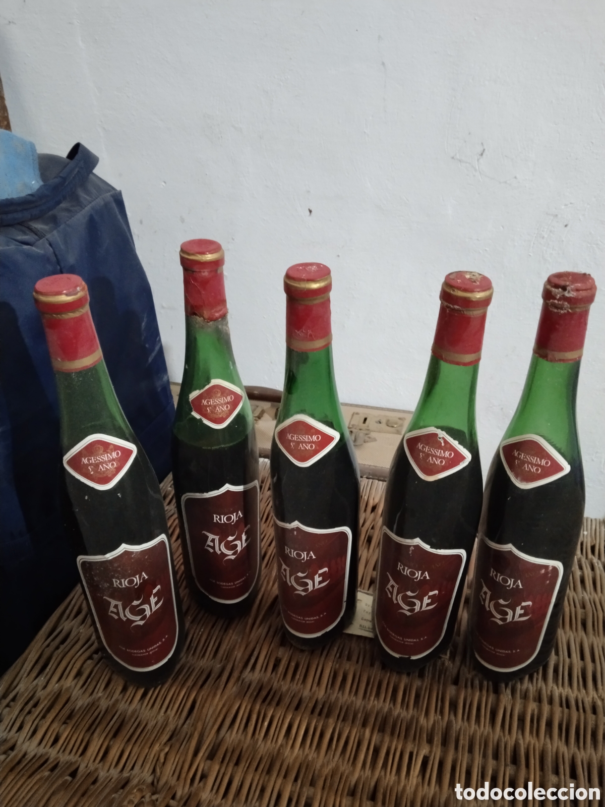 Coleccionismo de vinos y licores: Lote de 5 botellas de vino Rioja AGE