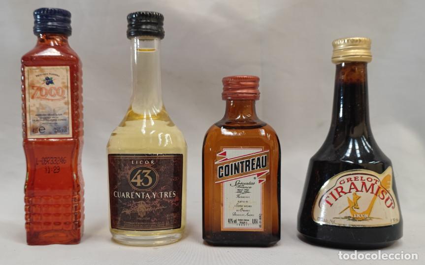 Coleccionismo de vinos y licores: JUEGO DE 4 BOTELLINES DE LICOR 43, ZOCO, COINTREAU, GRELOT TIRAMISU, CRISTAL LLENAS