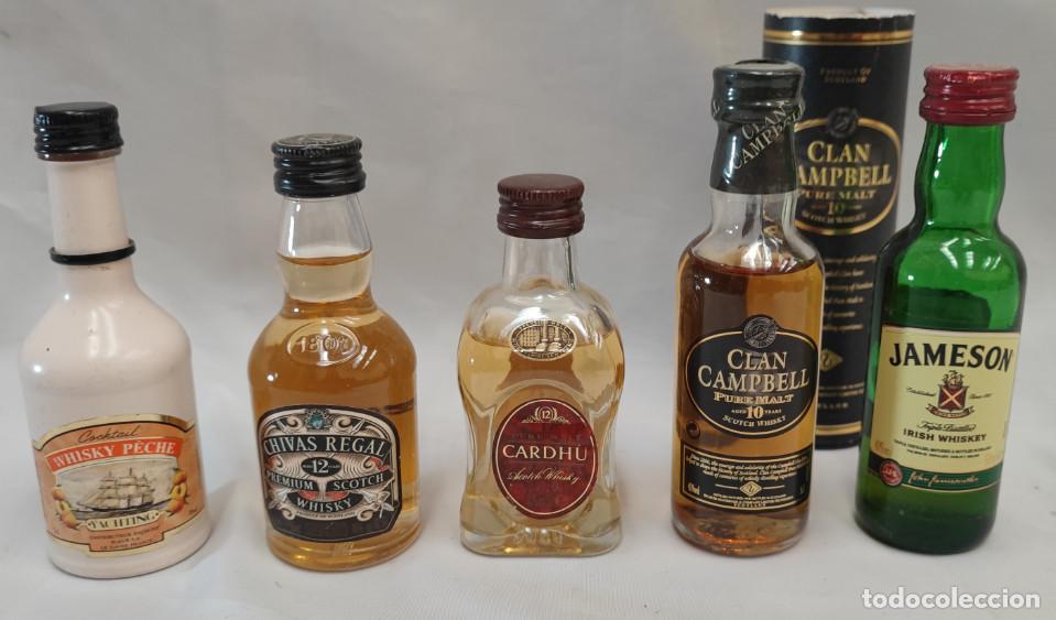Coleccionismo de vinos y licores: LOTE DE 5 BOTELLINES DE WHISKY PECHE, CHIVAS 12, CARDHU 12, CLAN CAMPBELL, JAMESON, CRISTAL LLENAS