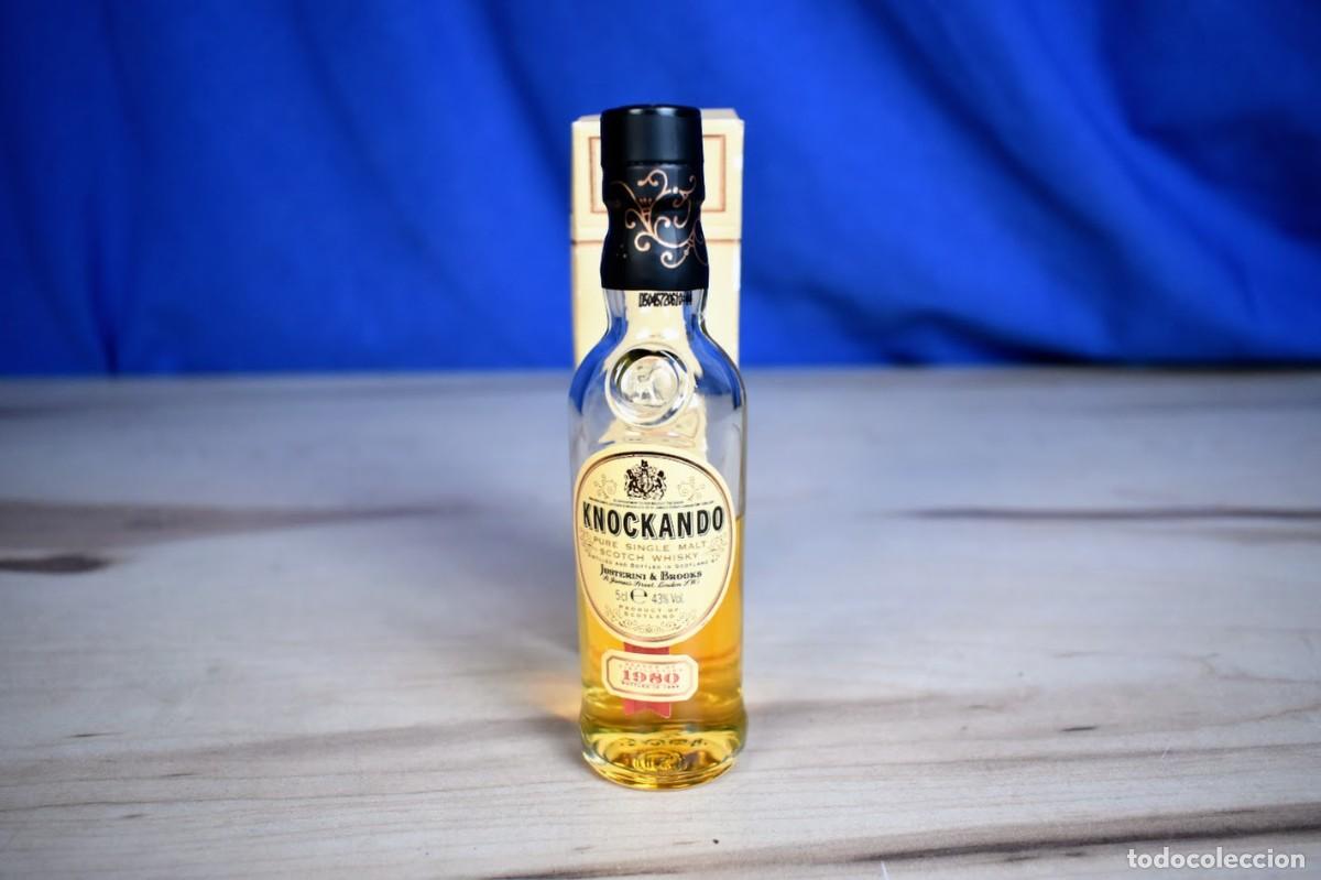 Coleccionismo de vinos y licores: Antiguo botell&iacute;n 5CL Whisky Escoces Knockando Pure Single Malta cosecha 1980