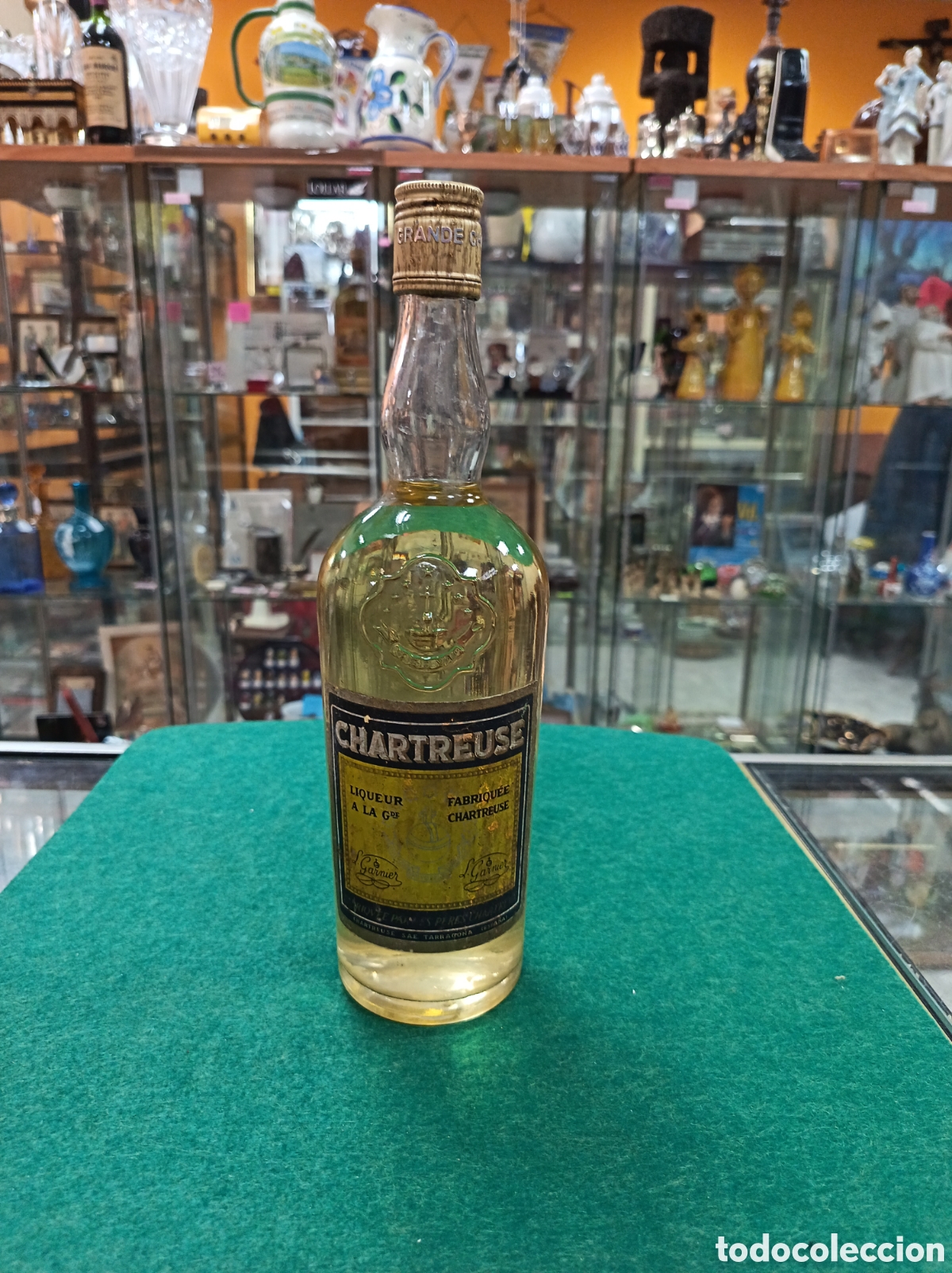 Coleccionismo de vinos y licores: Chartreuse Tarragona. Antigua, cerrada buen nivel liquido