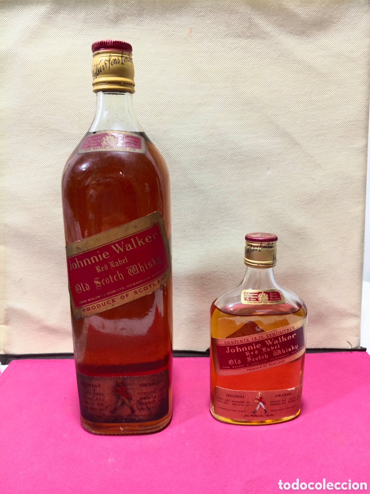 Coleccionismo de vinos y licores: WHISKY JOHNNIE WALKER.RED LABEL. A&Ntilde;OS 70. CON TIPOGRAFIA ANTIGUA.SIN ABRIR