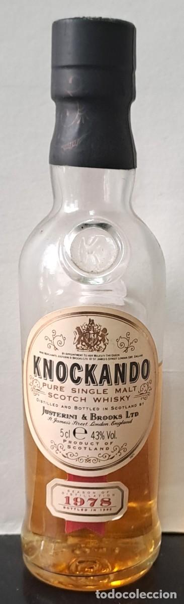 Coleccionismo de vinos y licores: BOTELLIN SCOTCH WHISKY, KNOCKANDO. PRECINTADO, CON FALTA DE LIQUIDO. RF-6541