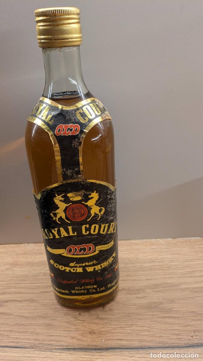 Coleccionismo de vinos y licores: 4 BOTELLAS DE WHISKY Y COGNAC CON UNOS 40/50 A&Ntilde;OS DE ANTIG&Uuml;EDAD
