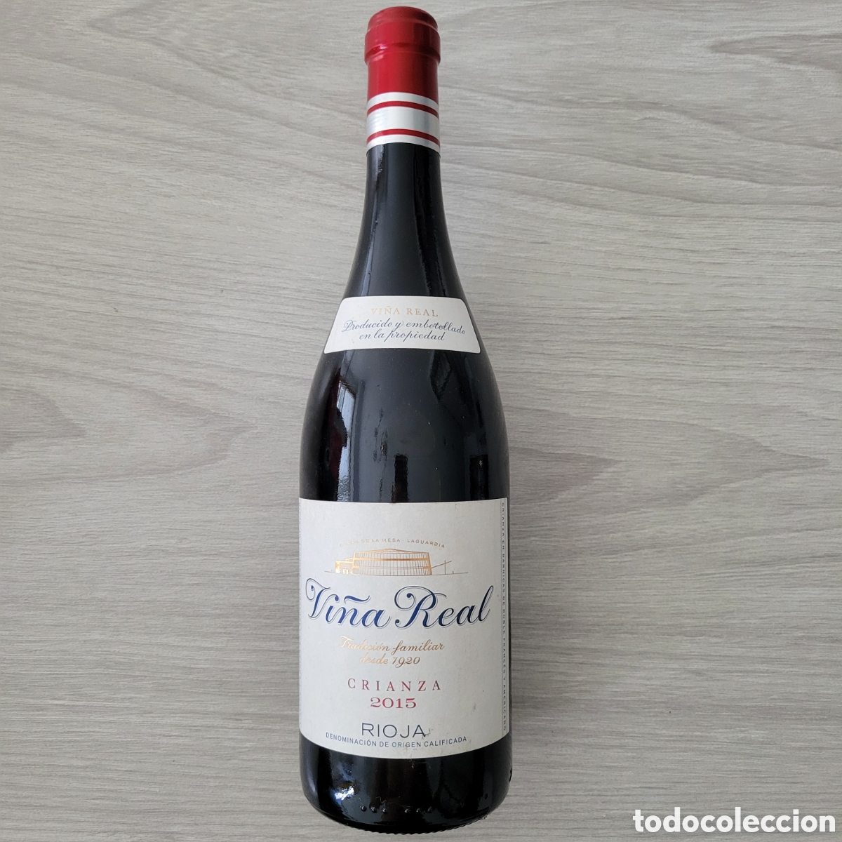 Coleccionismo de vinos y licores: Botella Vi&ntilde;a Real Crianza 2015