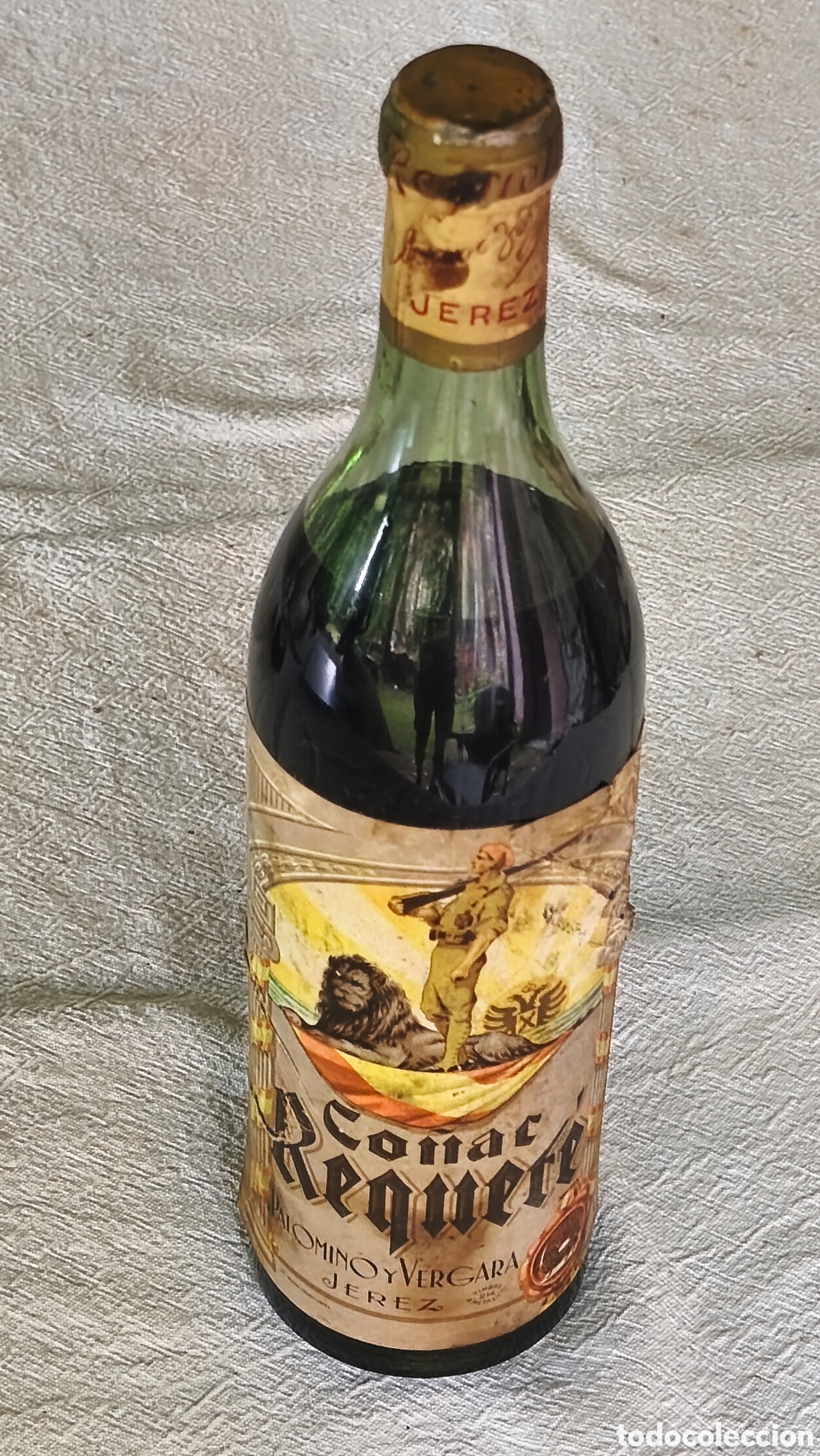 Coleccionismo de vinos y licores: Botella vintage de Co&ntilde;ac Requet&eacute; Vencedor. Palomino y Vergara, Jerez.
