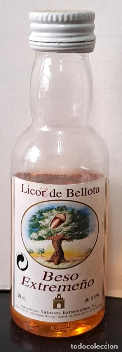 Coleccionismo de vinos y licores: BOTELLIN LICOR DE BELLOTA, BESO EXTREME&Ntilde;O. PRECINTADO. RF-6570