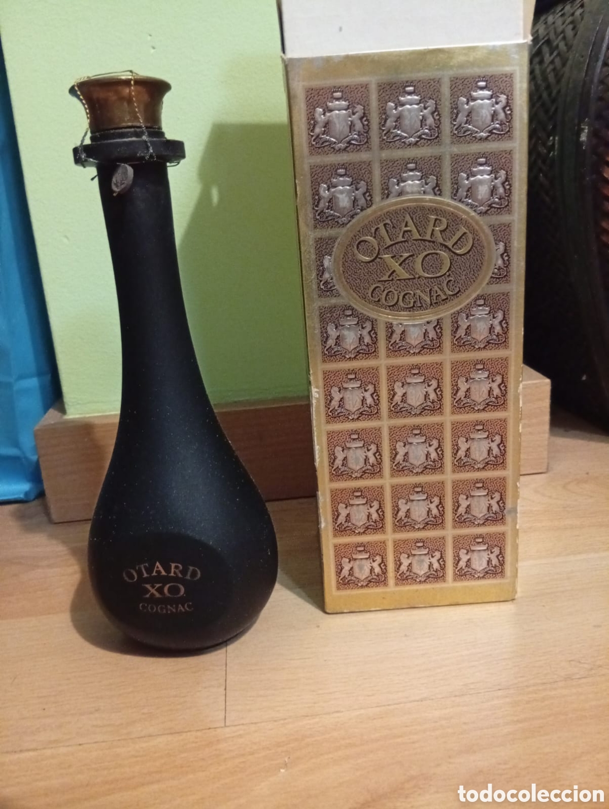 Coleccionismo de vinos y licores: Cognac Camus Celebration La Grande Marque - A&ntilde;os 70 - Precintado 8 Pesetas Con Caja
