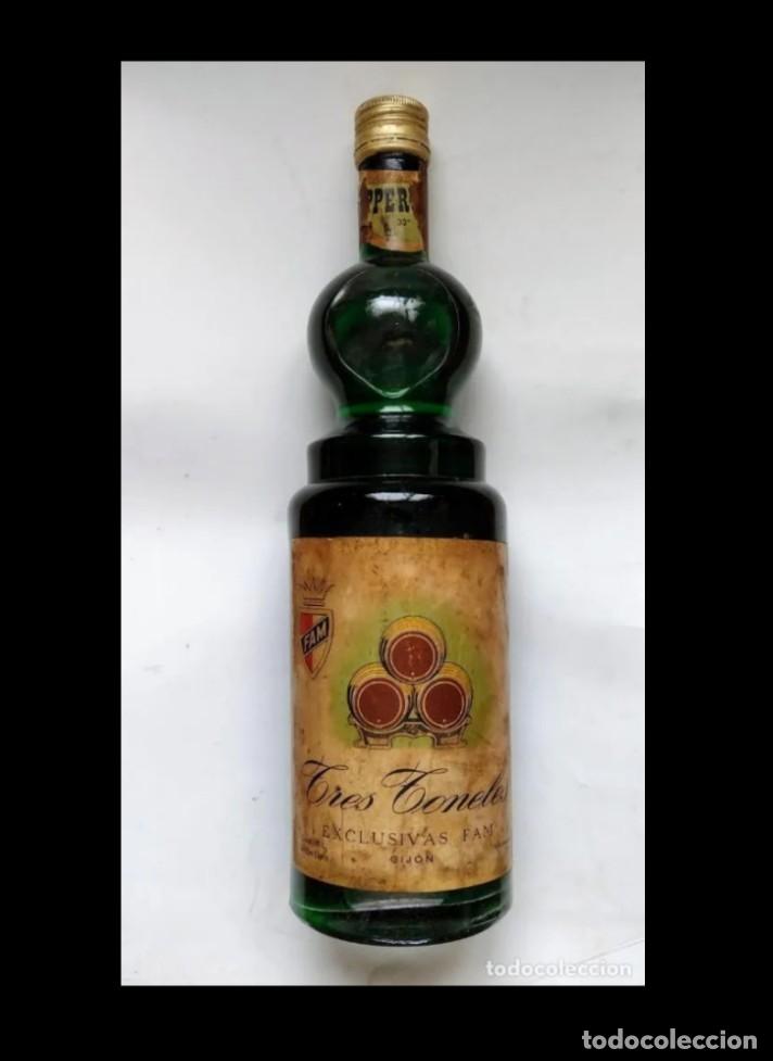 Coleccionismo de vinos y licores: Antiguo licor Tres Toneles Gijon 1L