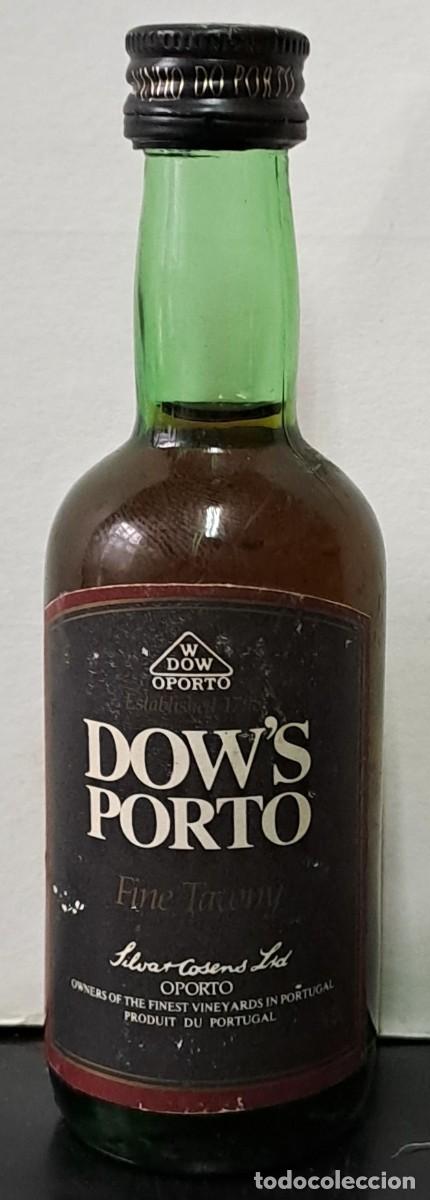 Coleccionismo de vinos y licores: BOTELLIN OPORTO DOW&acute;S PORTO. PRECINTADO. RF-6602