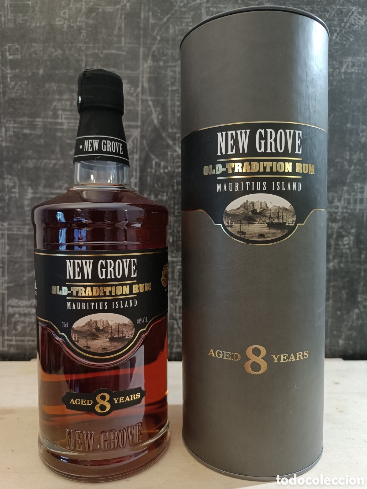 Coleccionismo de vinos y licores: BOTELLA DE RON RUM NEW GROVE 8 A&Ntilde;OS