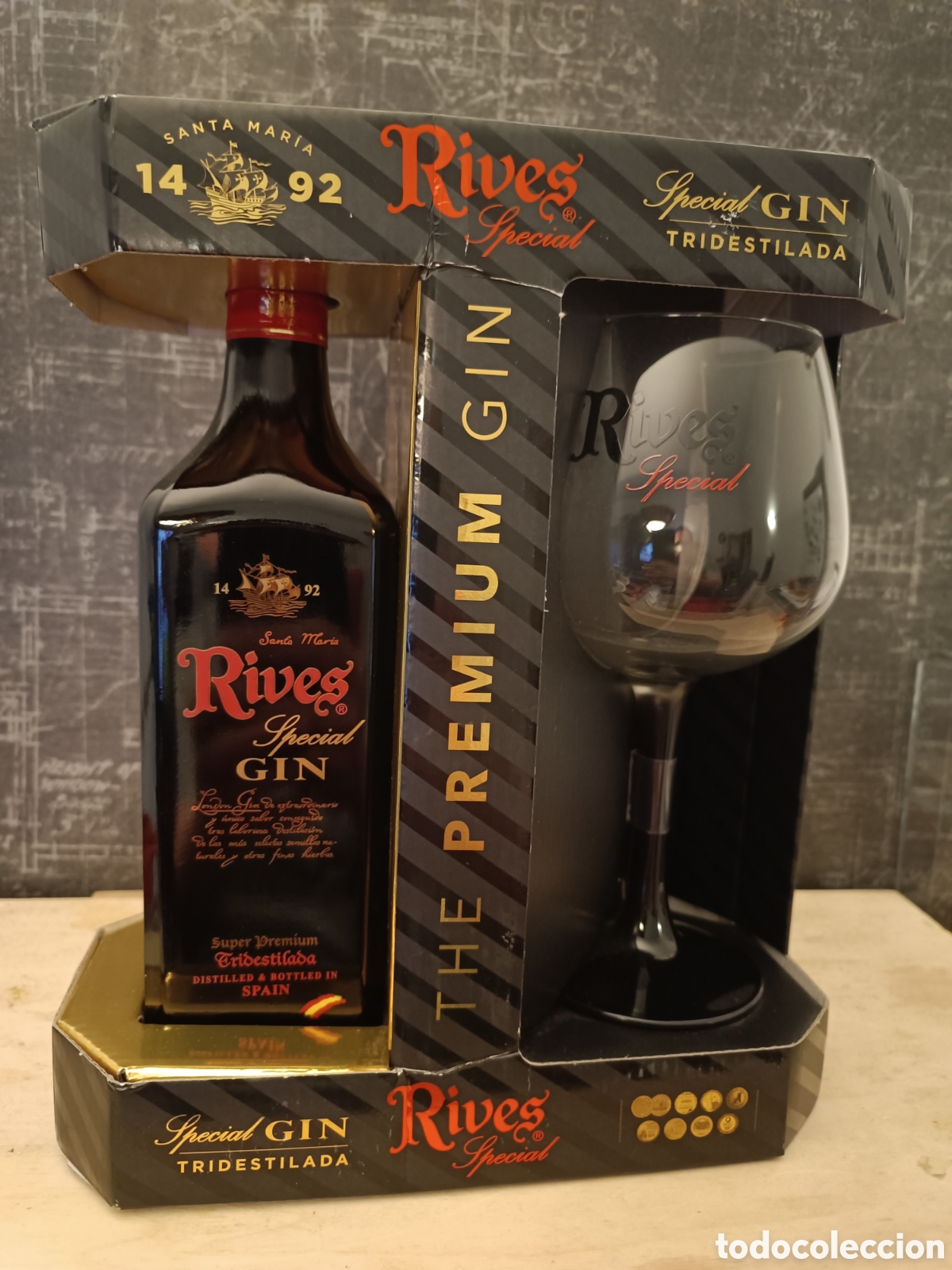 Coleccionismo de vinos y licores: BOTELLA DE GINEBRA, &rdquo;RIVES SP&Eacute;CIAL GIN PREMIUM&rdquo;