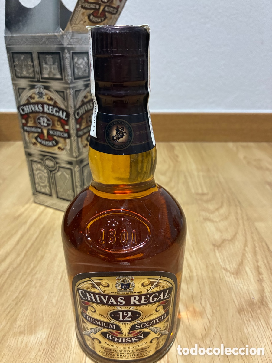 Coleccionismo de vinos y licores: Botella Whisky Chivas Regal 12 A&ntilde;os 50 cl - A&ntilde;os 2000 - Precintada Con Caja