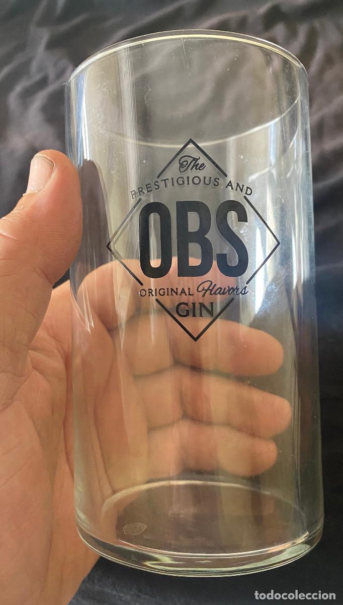 Coleccionismo de vinos y licores: Vaso para combinados. Publicitario de ginebra OBS. De cristal. 33 cl. Como nuevo.