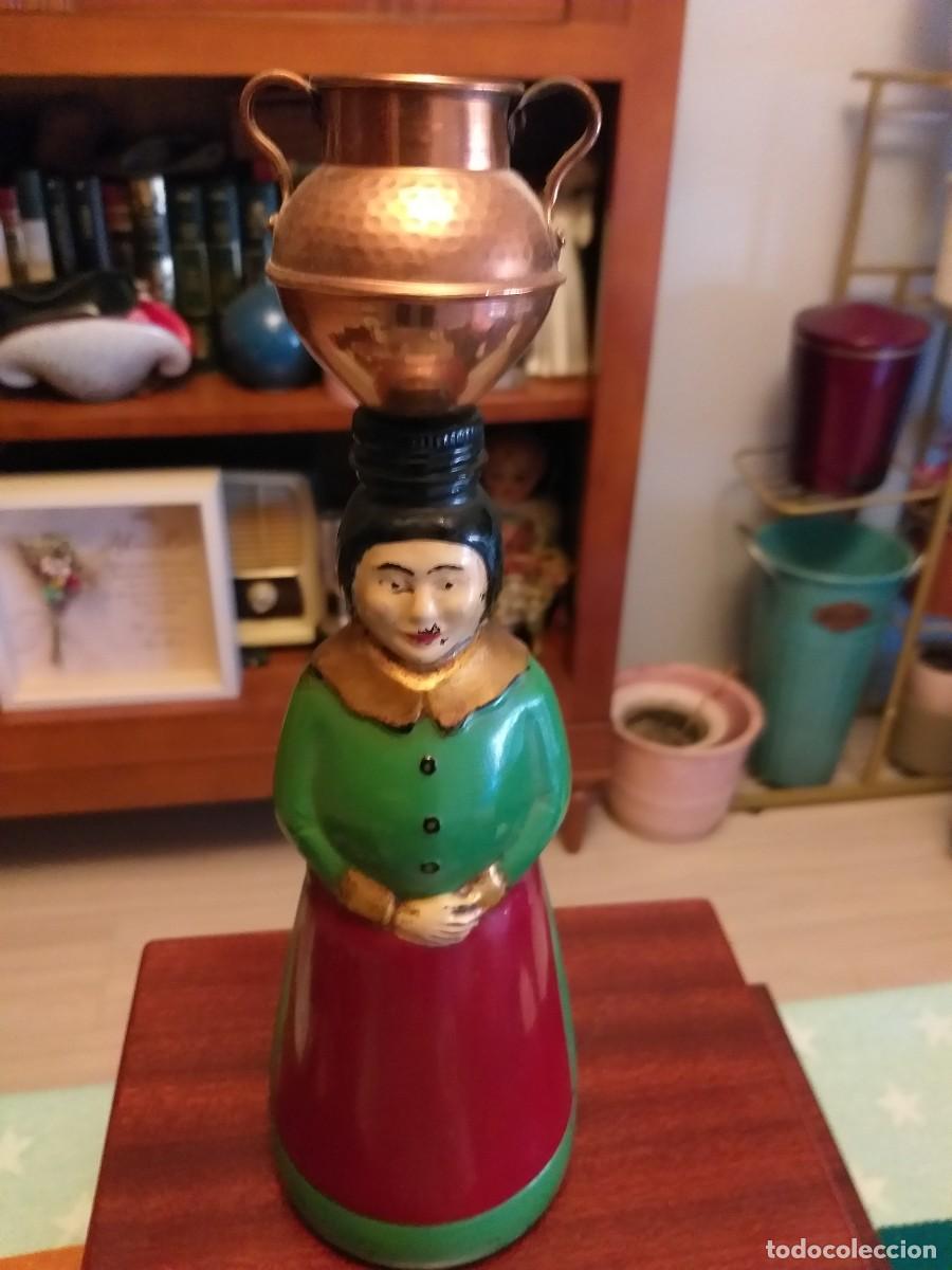 Coleccionismo de vinos y licores: Antigua Botella Figurativa Licor - Payesa Mallorquina - Vicasa A&ntilde;o 1962