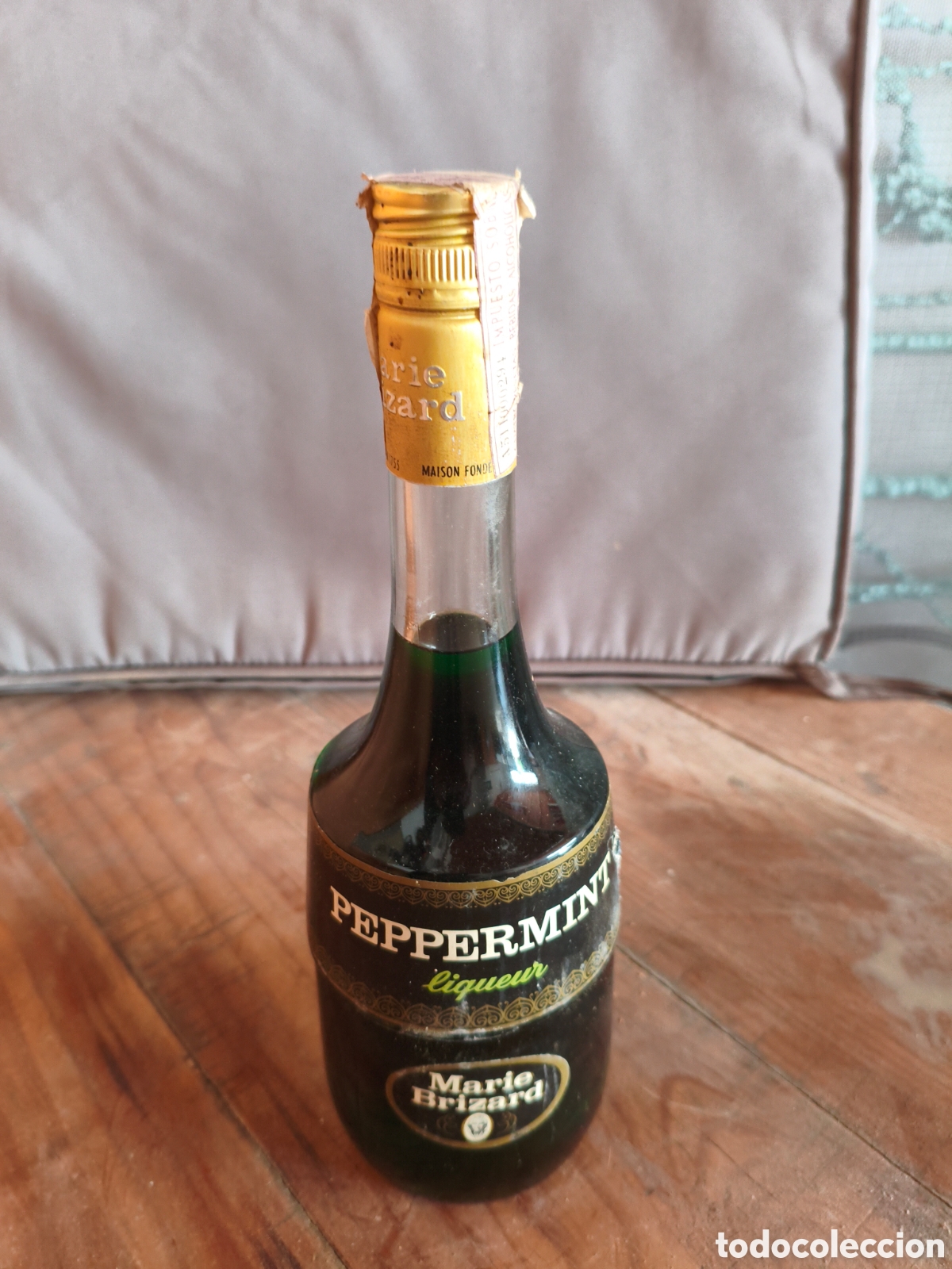 Coleccionismo de vinos y licores: Antigua botella peppermint Marie Brizard