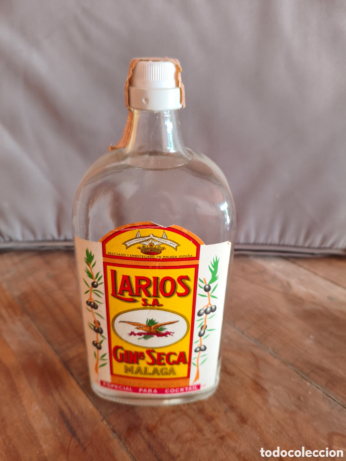 Coleccionismo de vinos y licores: Antigua botella Larios