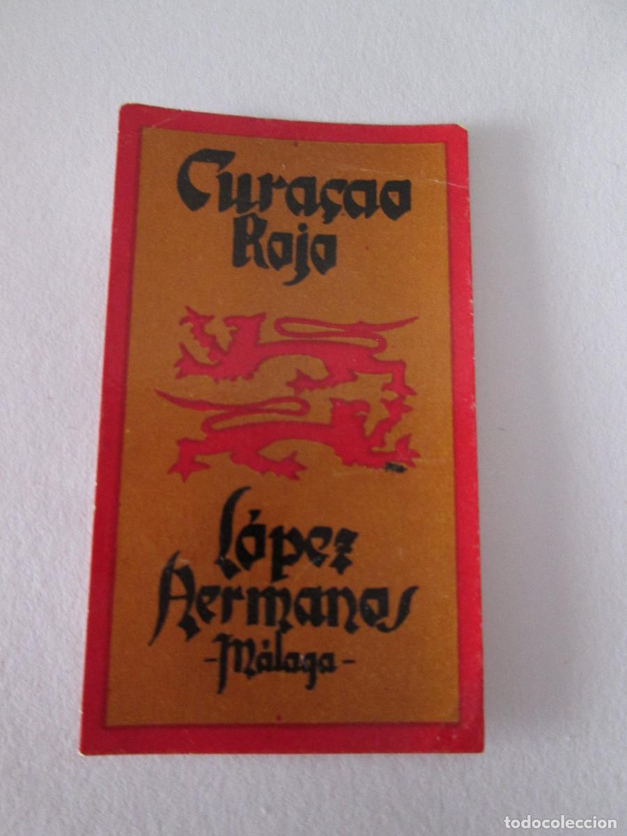 Coleccionismo de vinos y licores: ETIQUETA MINIATURA - CURA&ccedil;AO ROJO - LOPEZ HERMANOS MALAGA - 6X3,5CM - SIN USAR