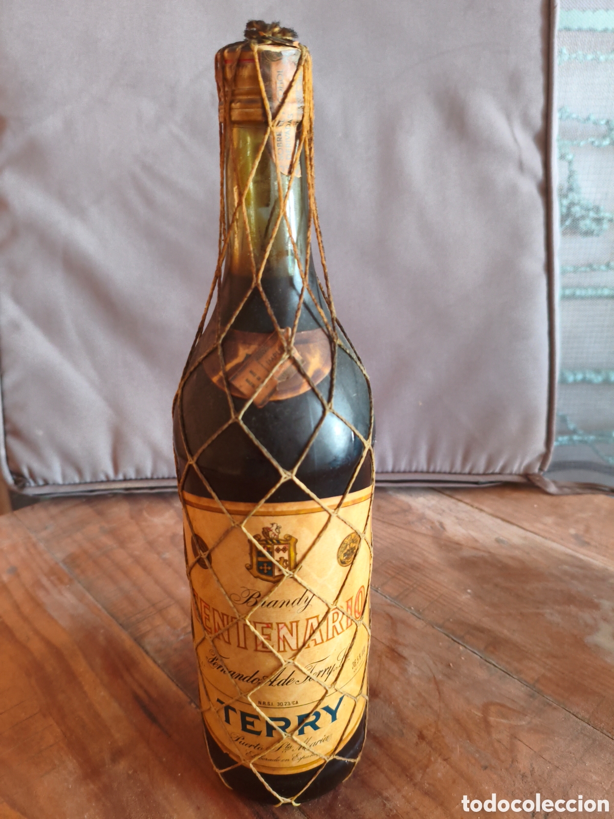 Coleccionismo de vinos y licores: Antigua botella co&ntilde;ac Terry