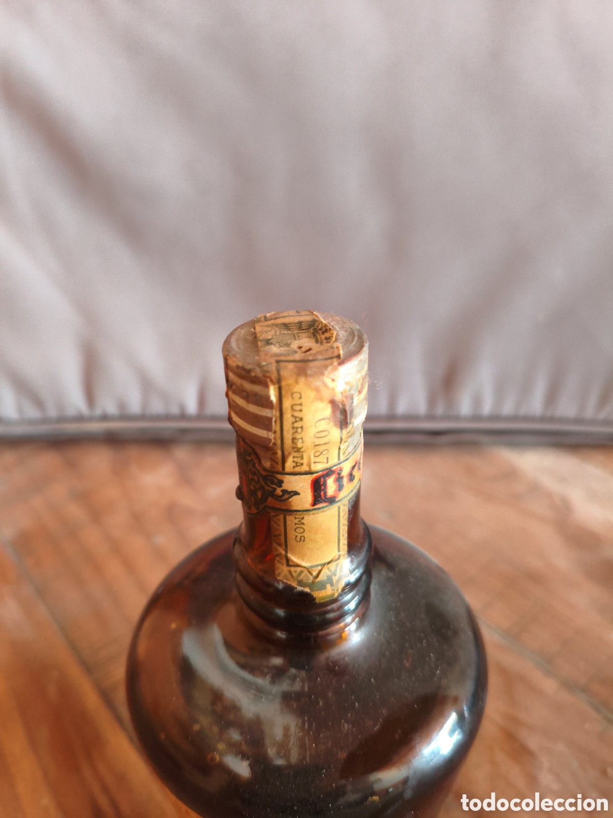 Coleccionismo de vinos y licores: Antigua botella Benlliure - Foto 4