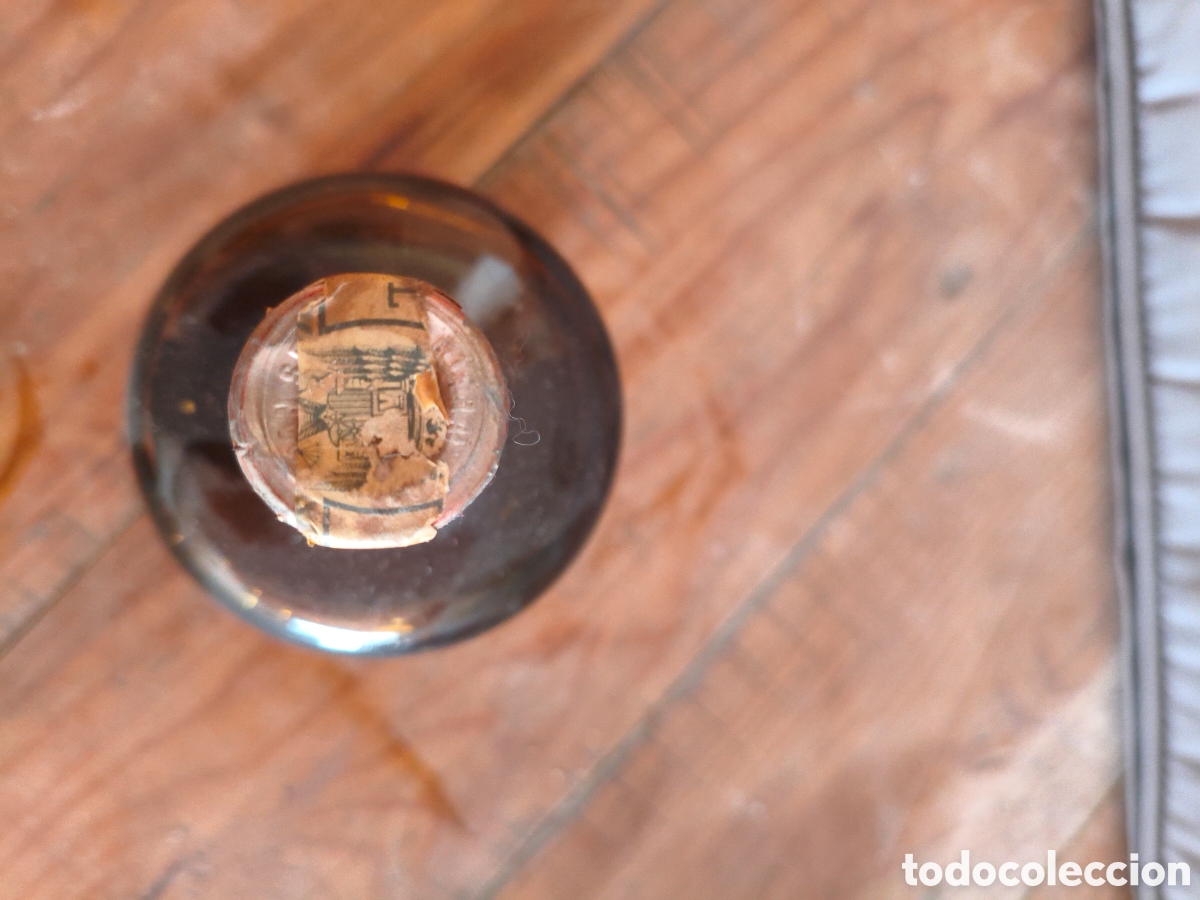 Coleccionismo de vinos y licores: Antigua botella Benlliure - Foto 5