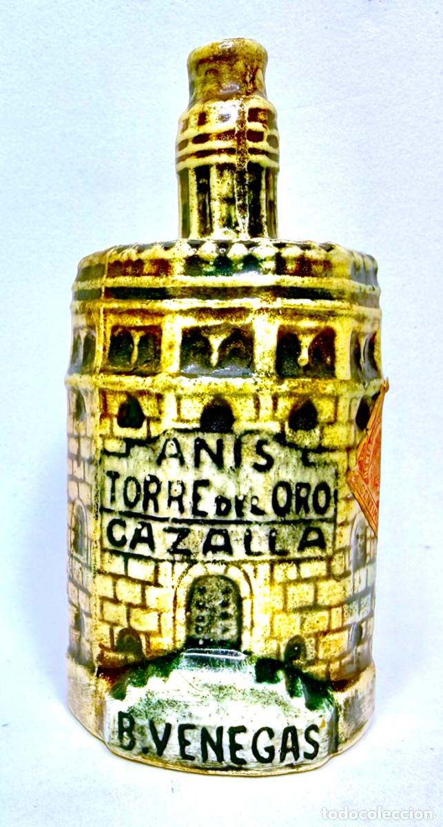 Coleccionismo de vinos y licores: BOTELLIN CERAMICA ANIS TORRE DEL ORO CAZALLA B.VENEGAS