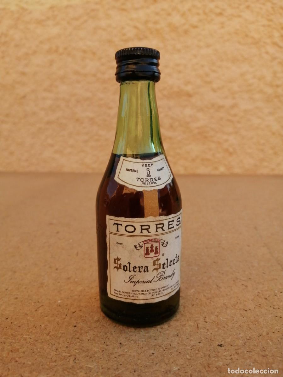 Coleccionismo de vinos y licores: BOTELLIN BRANDY TORRES 5