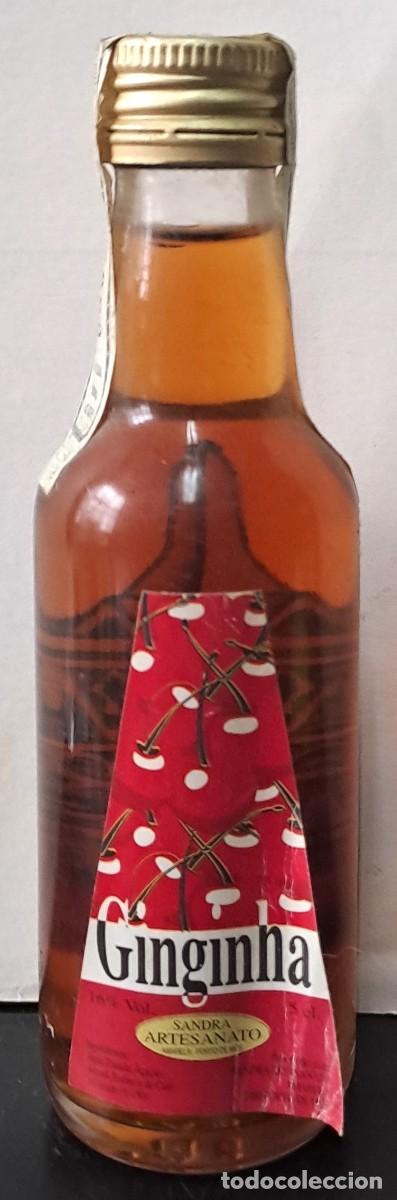 Coleccionismo de vinos y licores: BOTELLIN LICOR DE GUINDA, GINGINHA. PRECINTADO. RF-6649