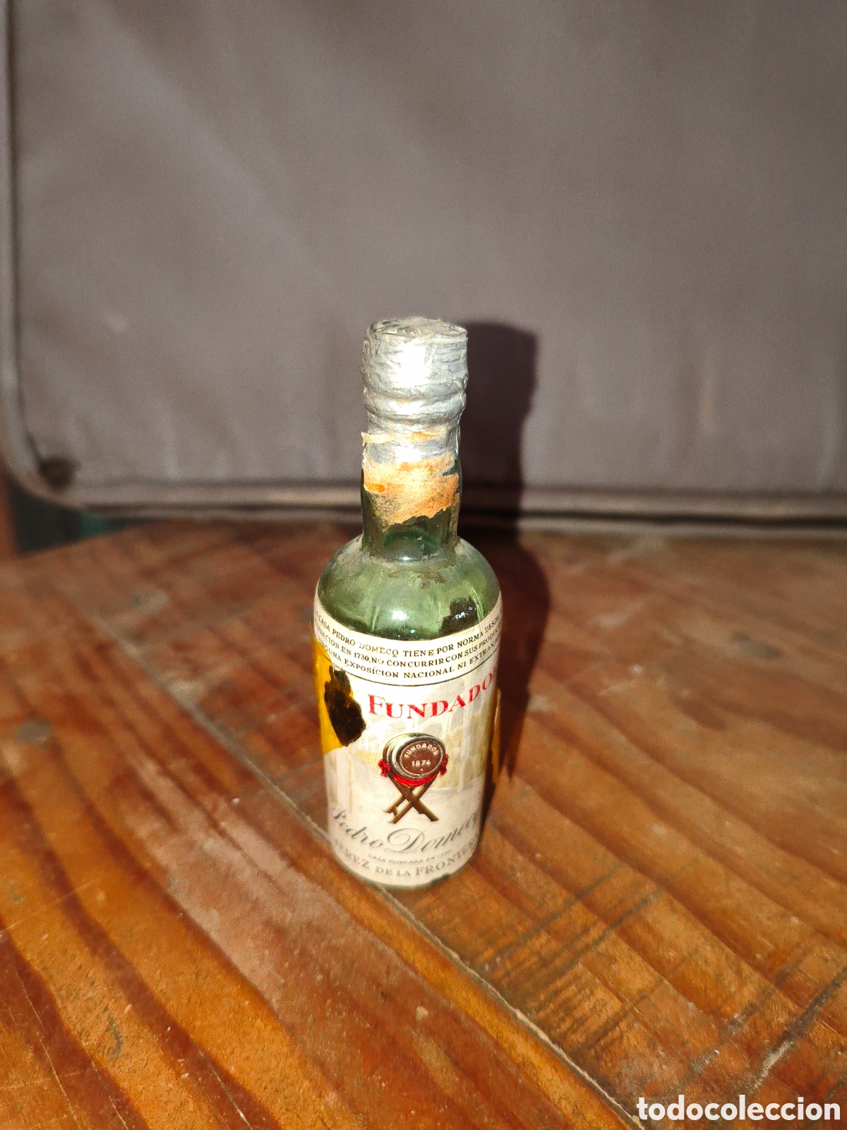 Coleccionismo de vinos y licores: Antiguo botellin Fundador