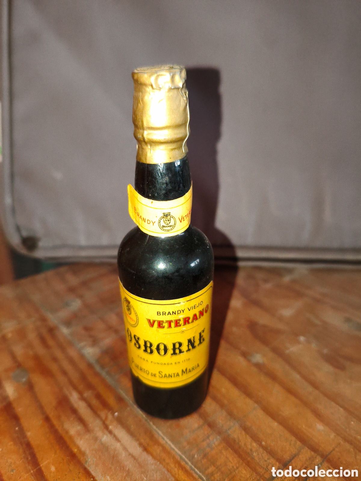 Coleccionismo de vinos y licores: Antiguo botellin Veterano Osborne