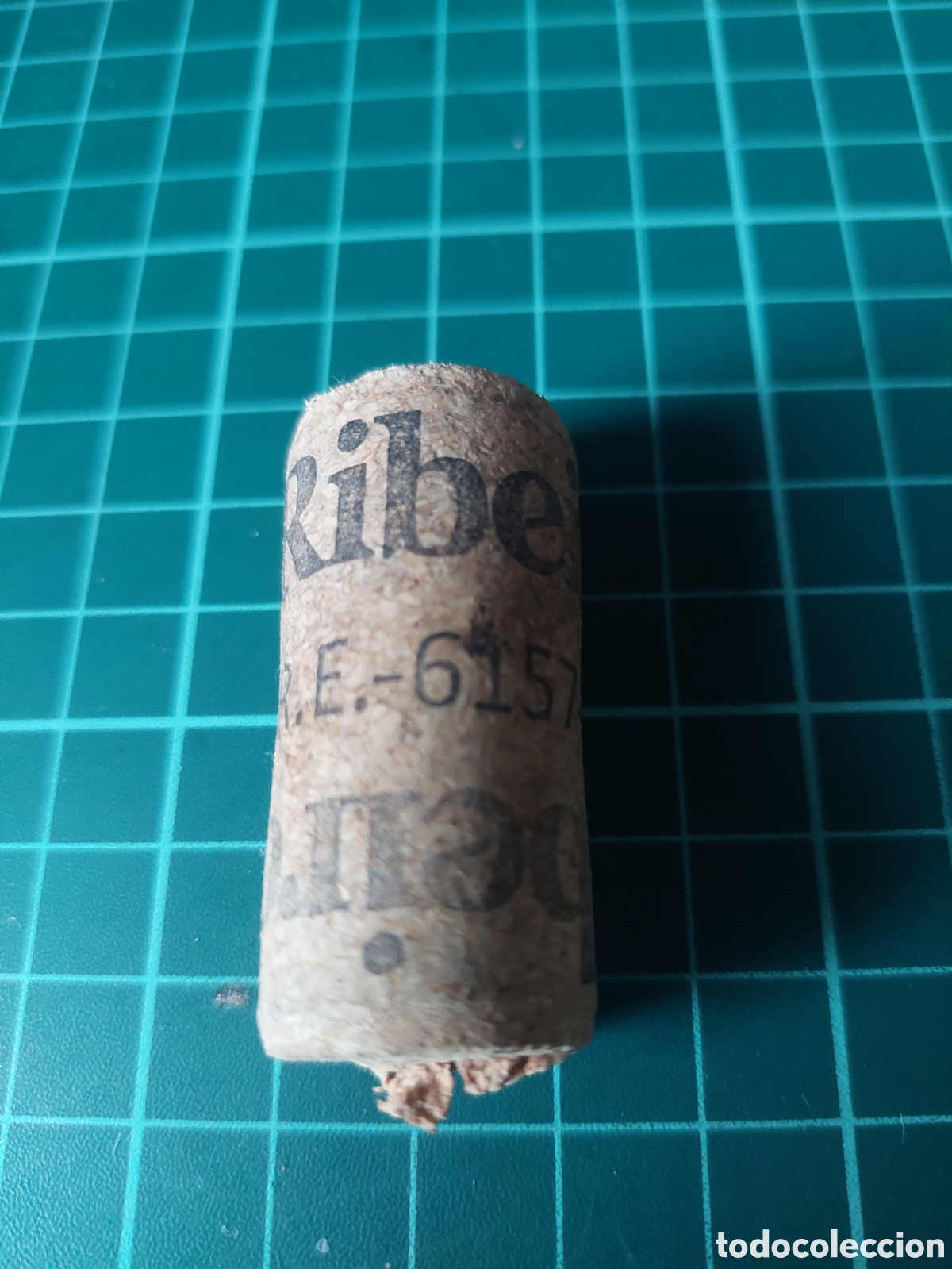 Coleccionismo de vinos y licores: TAPON VINO RIBEIRO 6157