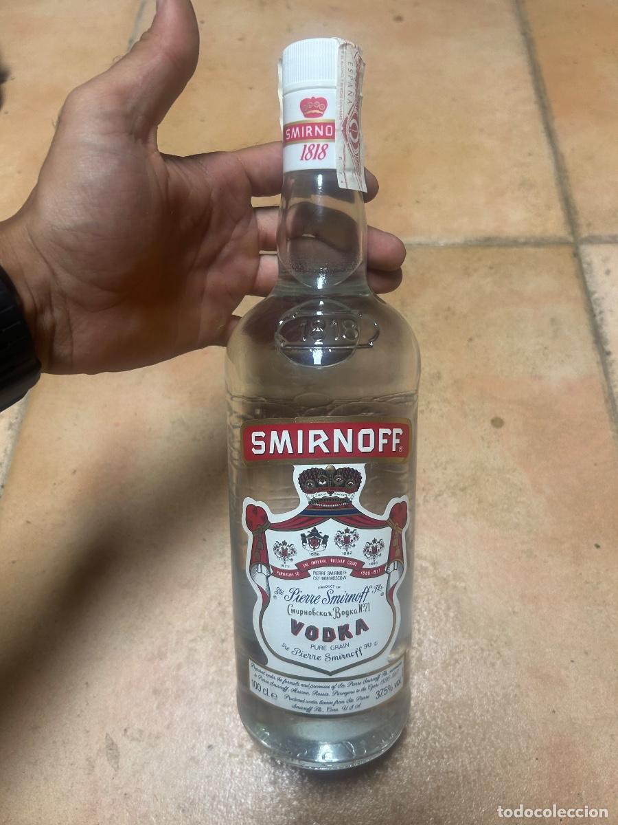 Coleccionismo de vinos y licores: Vodka Smirnoff 1818 precintado