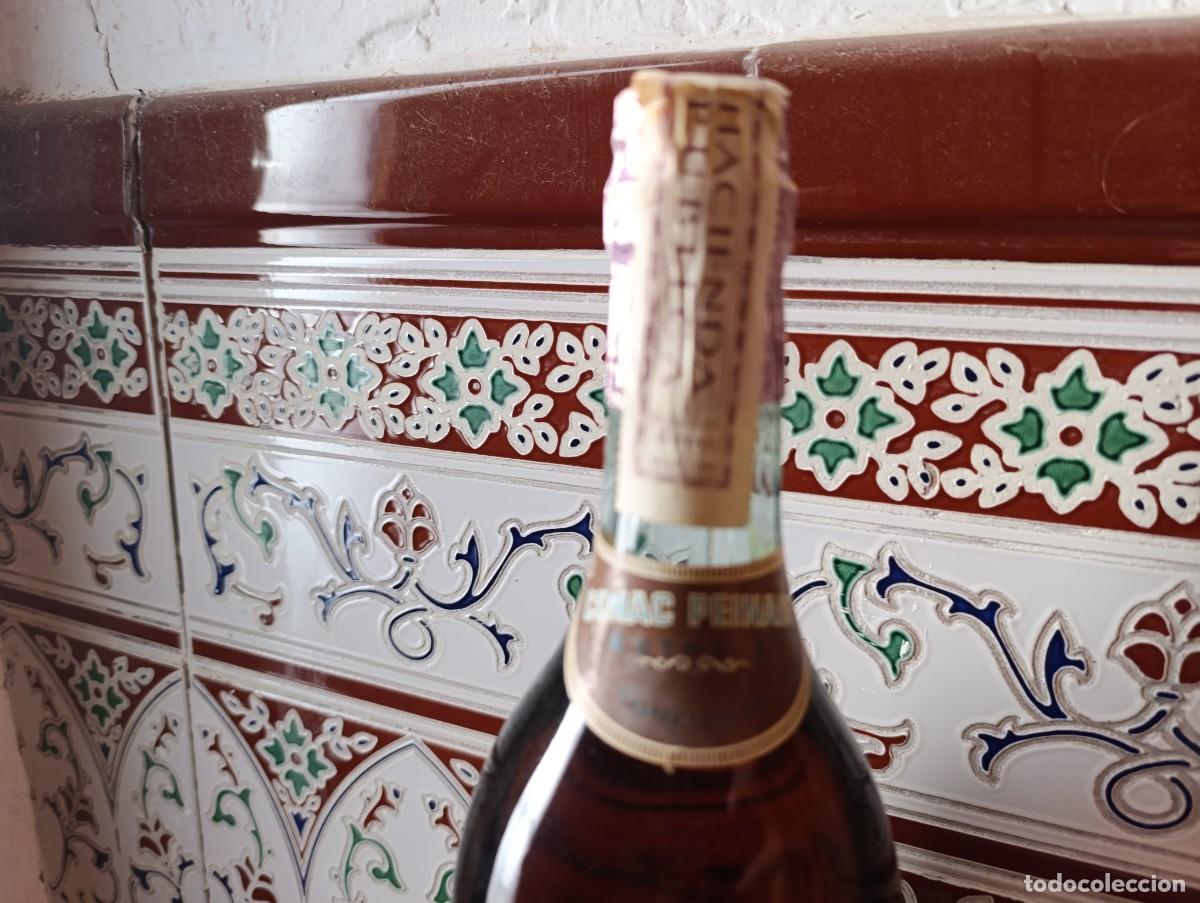 Coleccionismo de vinos y licores: Botella de Colac Peinado Extra 67 - Foto 6