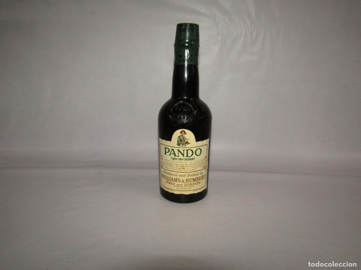 Coleccionismo de vinos y licores: Antigua Botella sin Desprecintar de PANDO Very Dry Sherry de Williams & Humbert