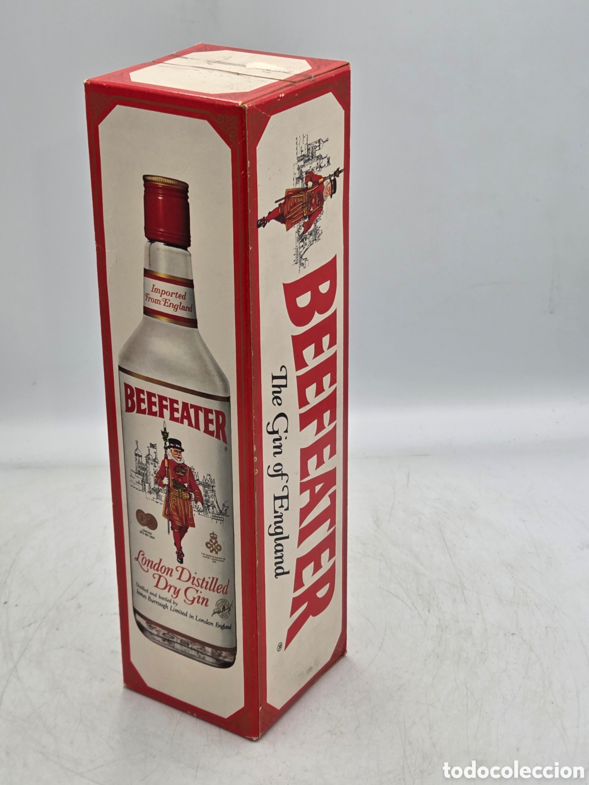 Collection of wines and liquors: Antigua Ginebra BEEFEATER en su Caja.