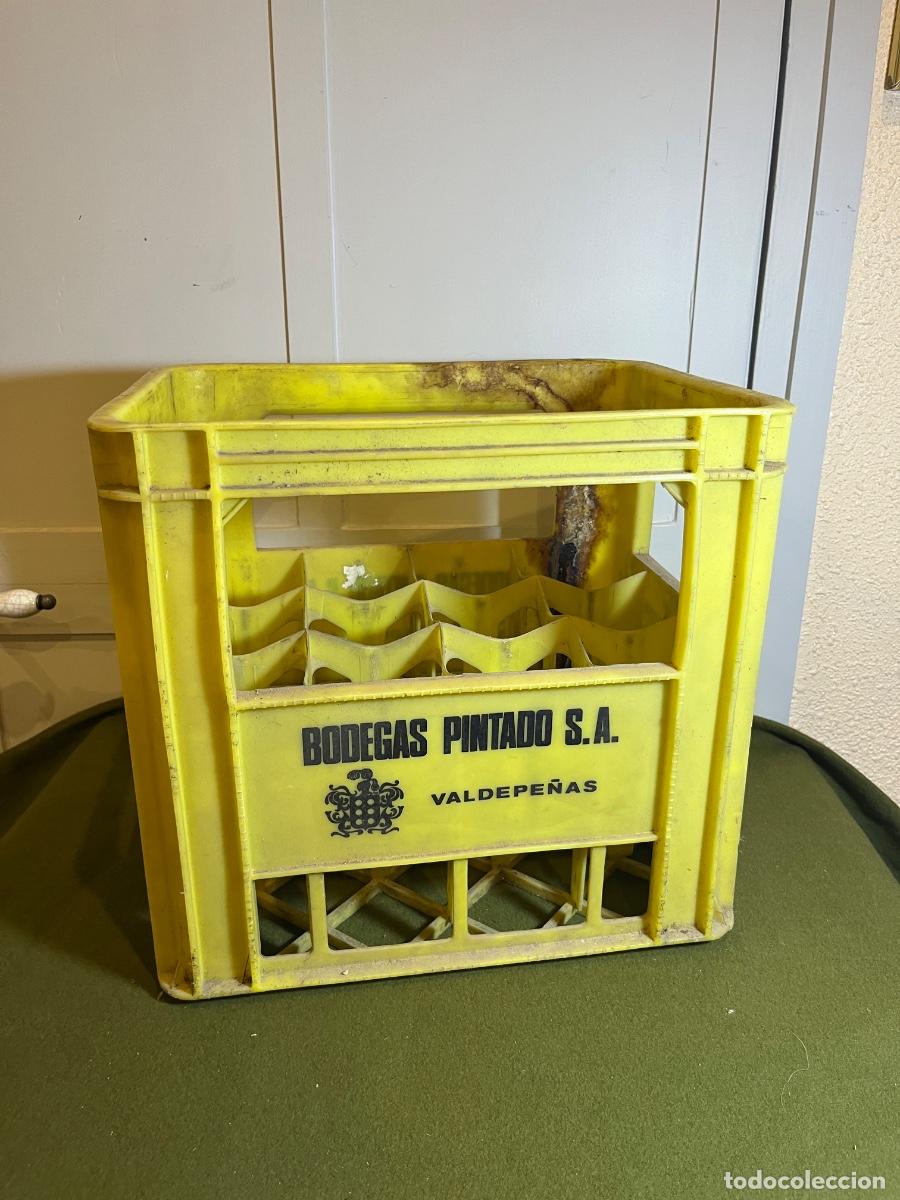 Sammlung von Weinen und Lik&ouml;ren: Caja vintage para 12 botellas Bodegas Pintado S.A. Valdepe&ntilde;as &ndash; Caja de bodega original Allibert ama