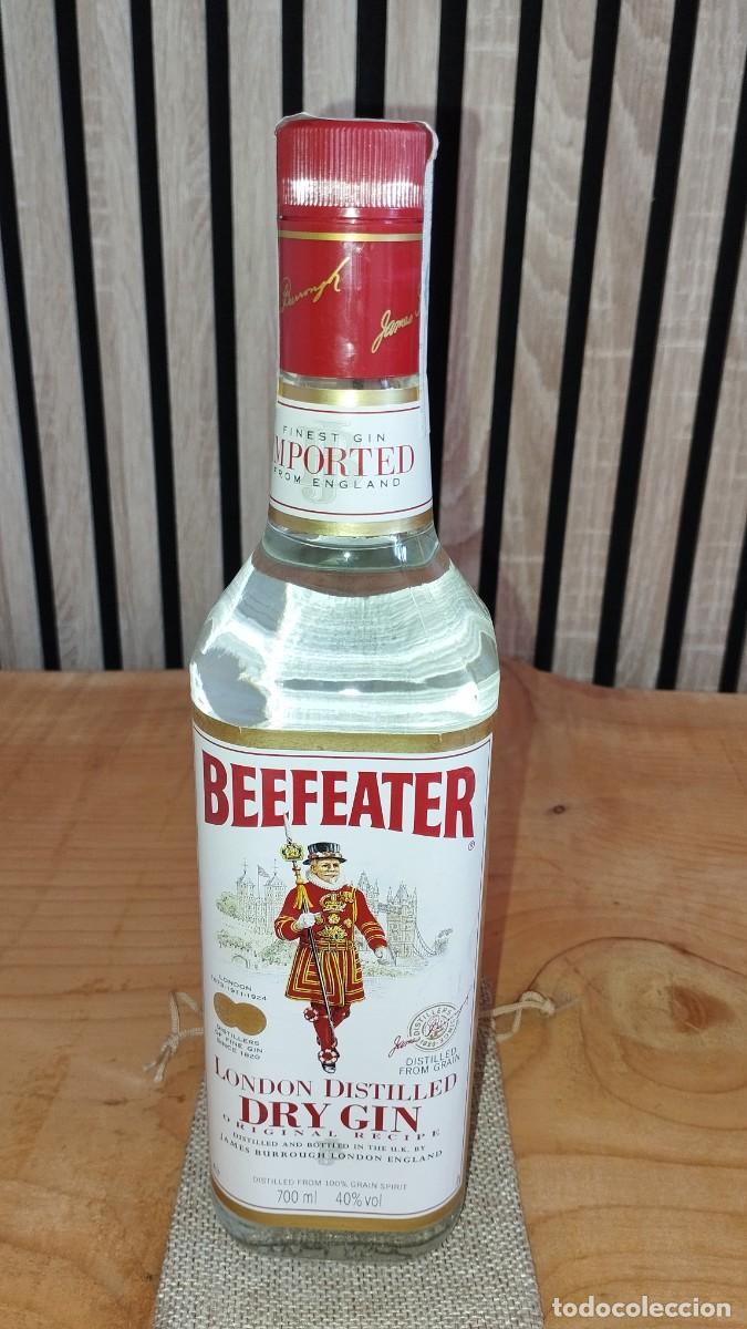 Coleccionismo de vinos y licores: Ginebra Beefeater 2 Botellas Antiguas