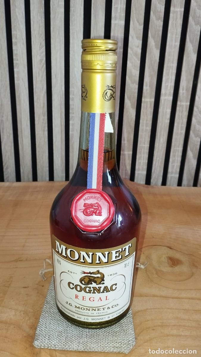 Coleccionismo de vinos y licores: Botella Antigua Cognac Monnet Regal Francia