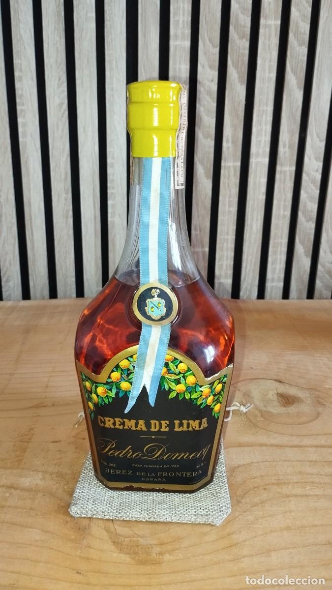 Coleccionismo de vinos y licores: Botella Antigua Crema de Lima Pedro Domecq Jerez