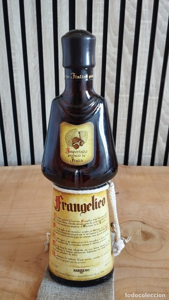 Coleccionismo de vinos y licores: Botella Antigua Licor Frangelico Italia Vintage